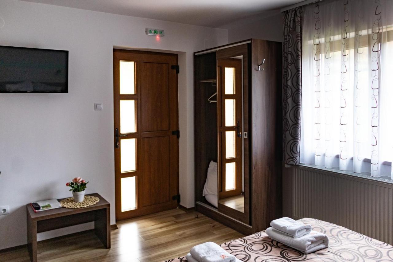 Casa Tofi Vendeghaz Aparthotel Praid Eksteriør bilde