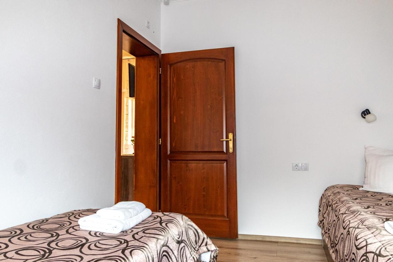 Casa Tofi Vendeghaz Aparthotel Praid Eksteriør bilde