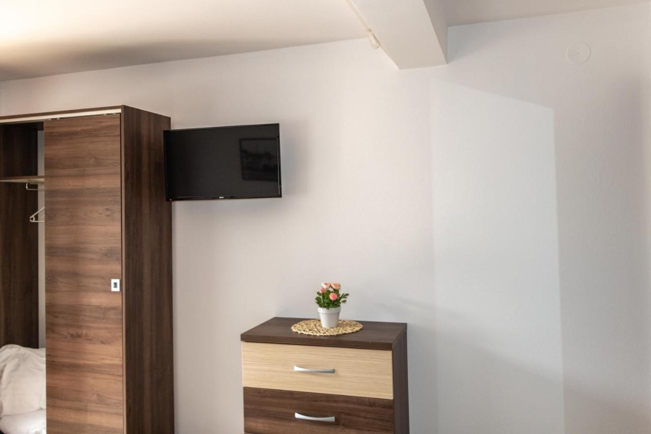 Casa Tofi Vendeghaz Aparthotel Praid Eksteriør bilde